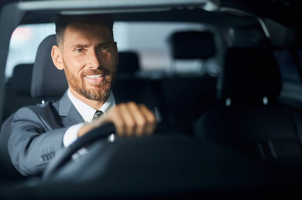 Quem responde quando o empregado usa o carro da empresa fora do trabalho?