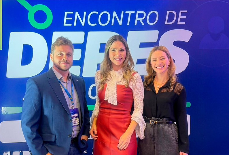 Encontro promovido pela FCDL