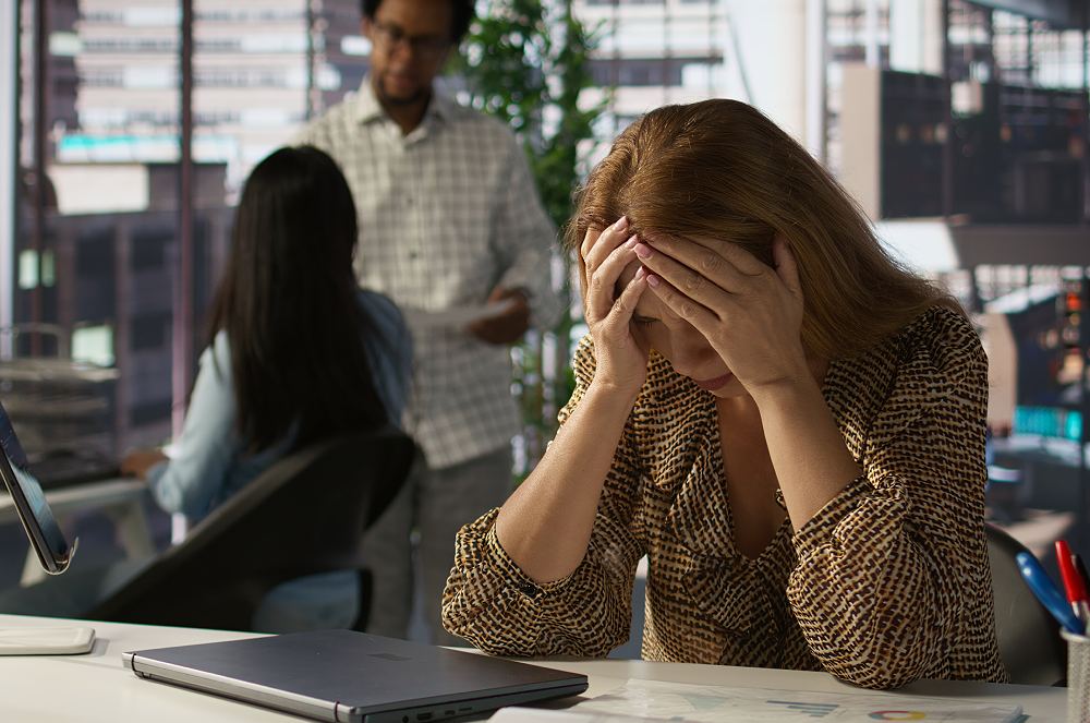 Quando o ambiente de trabalho pode ser responsabilizado por ansiedade e depressão
