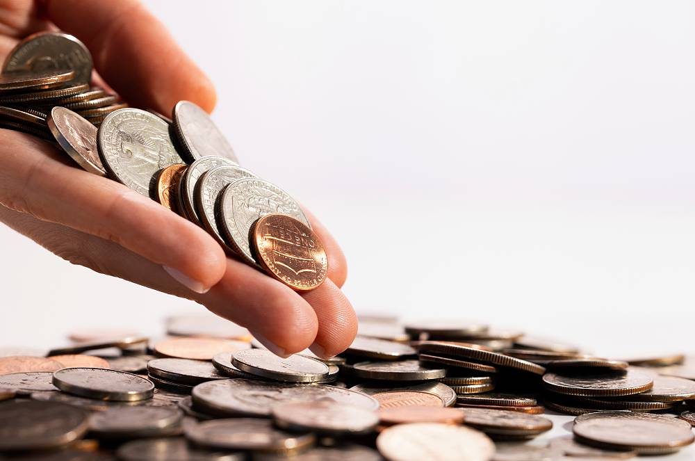 Décimo terceiro salário: entenda o direito, regras e prazos de pagamento