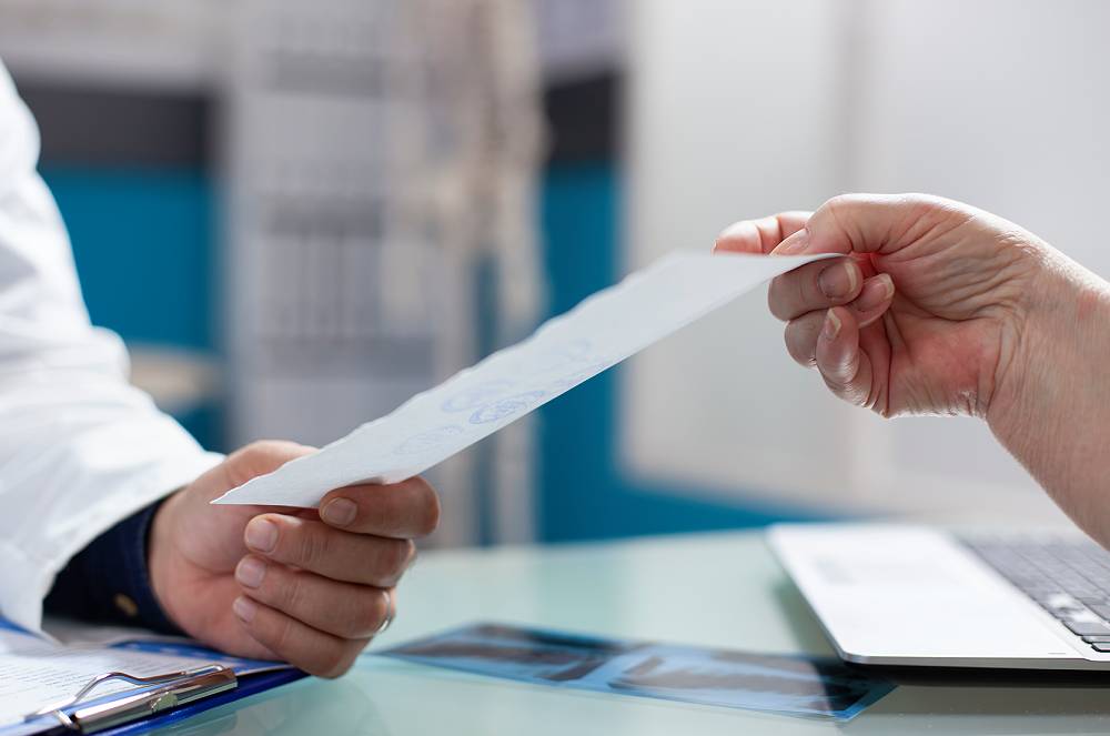 Atestados médicos no pós-festas: Como o RH deve agir?