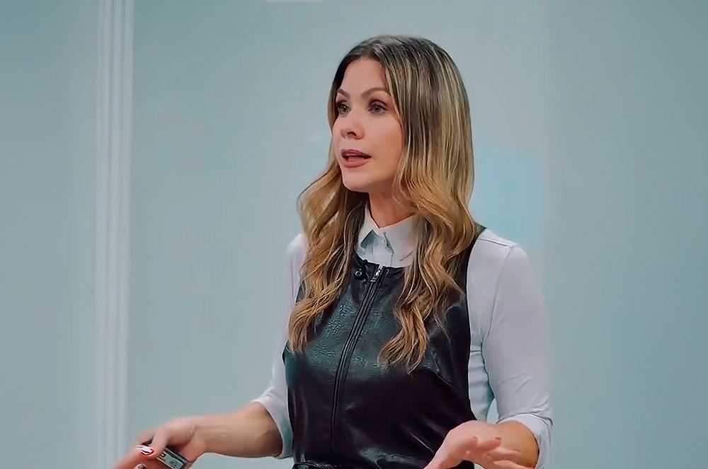 Graziele Cabral ministra curso sobre riscos psicossociais e prevenção ao assédio pela ABMES